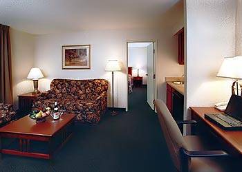 Guesthouse Inn & Suites Wichita Extérieur photo
